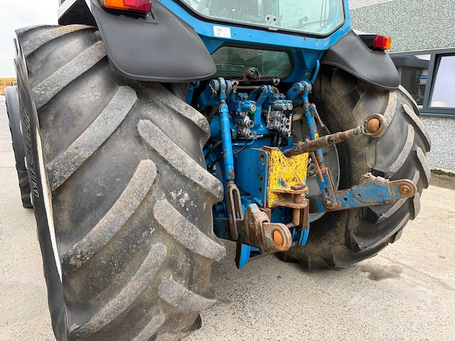 Ford - 1990 - 8730 dt - vierwielaangedreven landbouwtractor - afbeelding 2 van  46