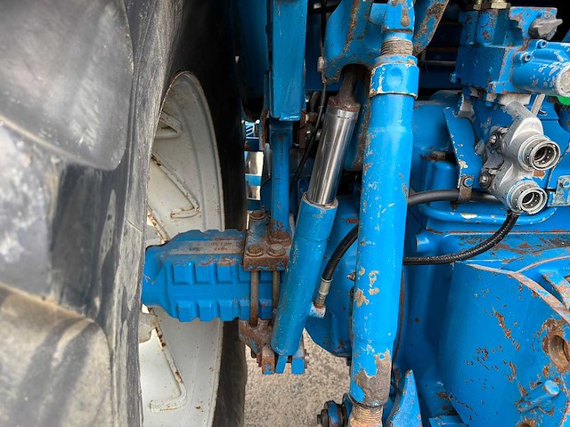 Ford - 1990 - 8730 dt - vierwielaangedreven landbouwtractor - afbeelding 24 van  46