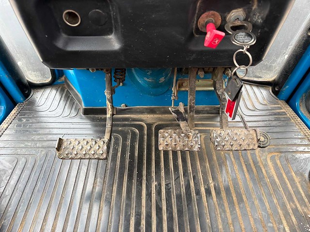 Ford - 1990 - 8730 dt - vierwielaangedreven landbouwtractor - afbeelding 36 van  46