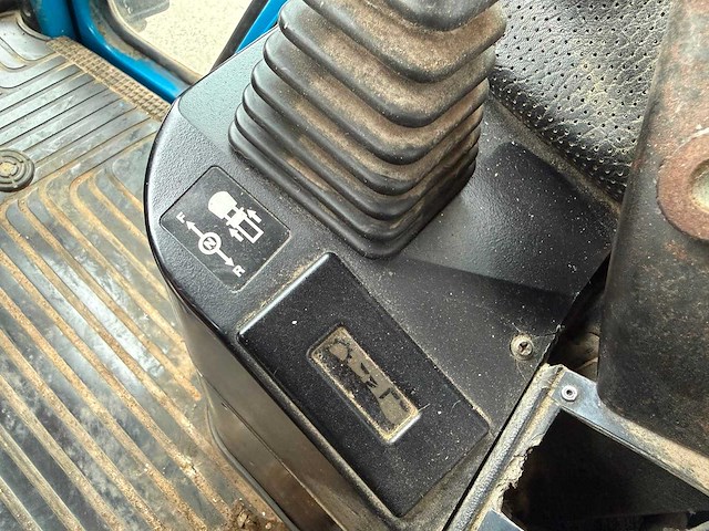 Ford - 1990 - 8730 dt - vierwielaangedreven landbouwtractor - afbeelding 37 van  46