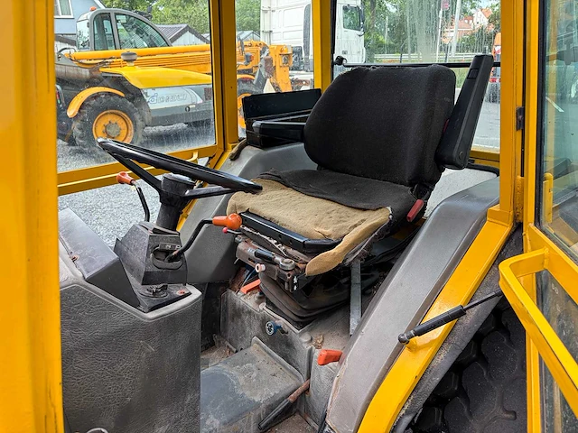 Ford - 1995 - 1920sss - vierwielaangedreven landbouwtractor - afbeelding 3 van  14