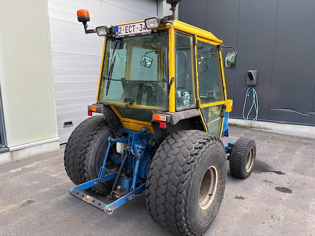 Ford - 1995 - 1920sss - vierwielaangedreven landbouwtractor - afbeelding 9 van  14