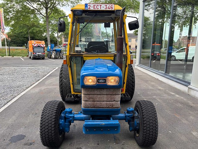 Ford - 1995 - 1920sss - vierwielaangedreven landbouwtractor - afbeelding 8 van  14