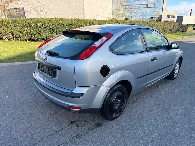 Ford - 2005 - focus - personenauto - afbeelding 2 van  23