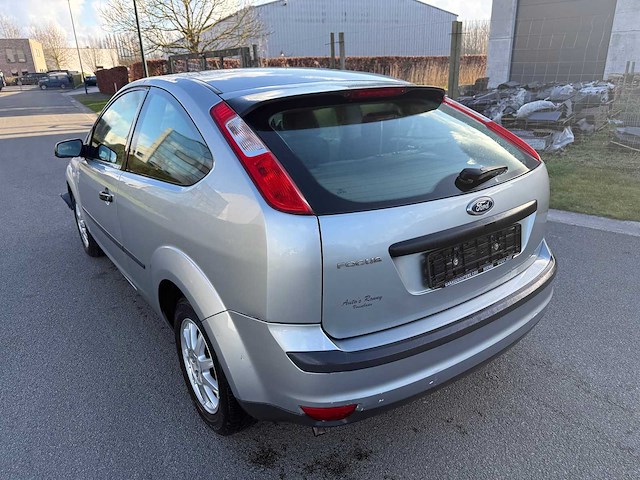Ford - 2005 - focus - personenauto - afbeelding 7 van  23