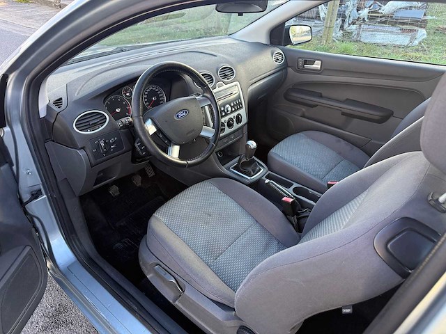 Ford - 2005 - focus - personenauto - afbeelding 8 van  23