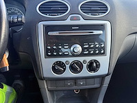 Ford - 2005 - focus - personenauto - afbeelding 11 van  23
