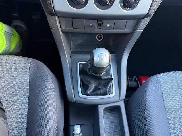 Ford - 2005 - focus - personenauto - afbeelding 13 van  23