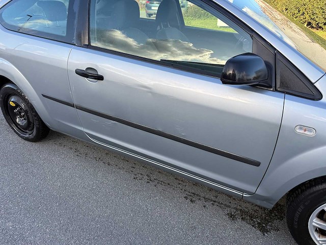 Ford - 2005 - focus - personenauto - afbeelding 22 van  23