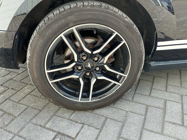 Ford - 2005 - mustang - v6 - personenauto - afbeelding 11 van  33