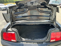 Ford - 2005 - mustang - v6 - personenauto - afbeelding 20 van  33