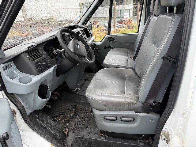 Ford - 2006 - transit - personenauto - afbeelding 16 van  32
