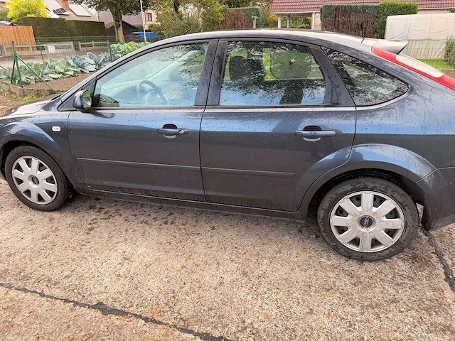 Ford - 2007 - focus - focus - personenauto - afbeelding 9 van  14