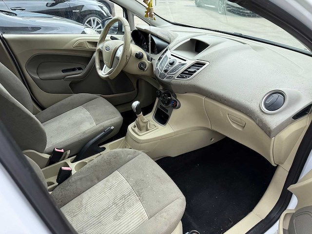 Ford - 2010 - fiesta - personenauto - afbeelding 12 van  14