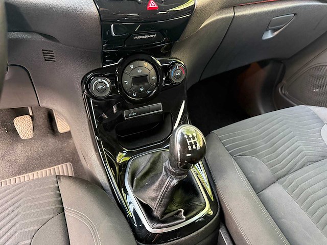 Ford - 2013 - fiesta - personenauto - afbeelding 11 van  19