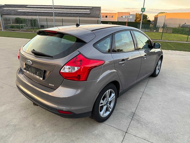 Ford - 2013 - focus - personenauto - afbeelding 3 van  17