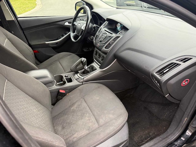 Ford - 2014 - focus - personenauto - afbeelding 9 van  19
