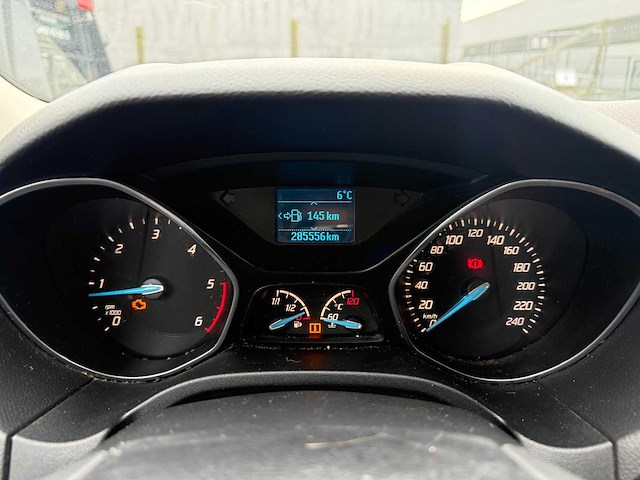 Ford - 2014 - focus - personenauto - afbeelding 9 van  18