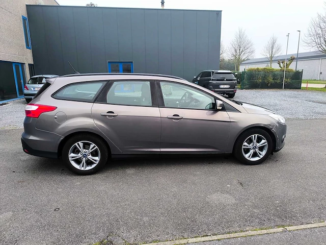Ford - 2014 - focus sw - sw - personenauto - afbeelding 21 van  25