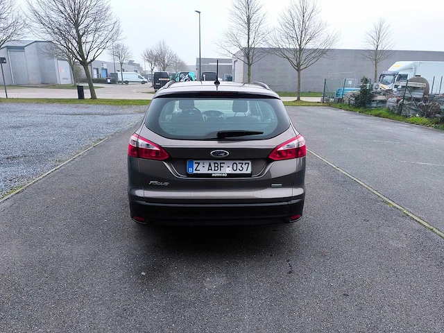 Ford - 2014 - focus sw - sw - personenauto - afbeelding 30 van  35