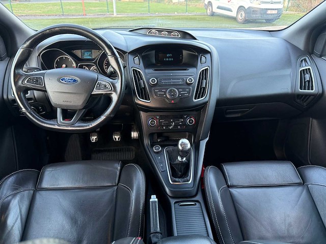 Ford - 2015 - focus st - st - personenauto - afbeelding 10 van  18