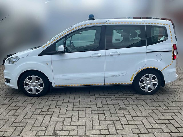 Ford - 2016 - tourneo courier - personenauto - afbeelding 12 van  50