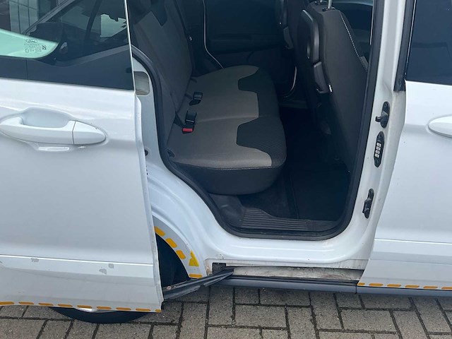 Ford - 2016 - tourneo courier - personenauto - afbeelding 31 van  50