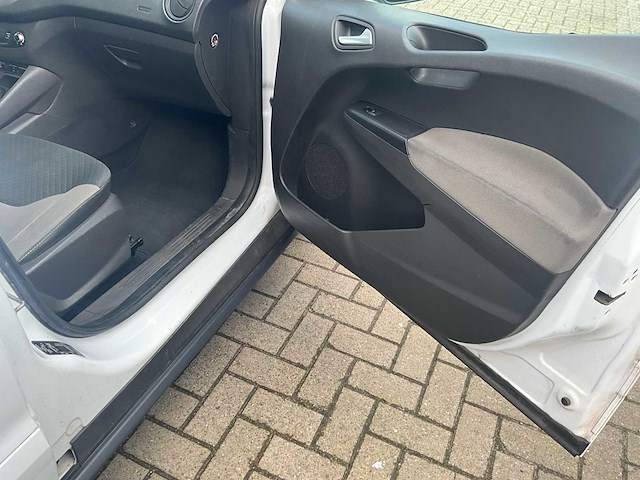 Ford - 2016 - tourneo courier - personenauto - afbeelding 33 van  50