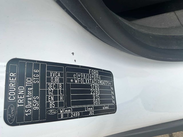 Ford - 2016 - tourneo courier - personenauto - afbeelding 37 van  50