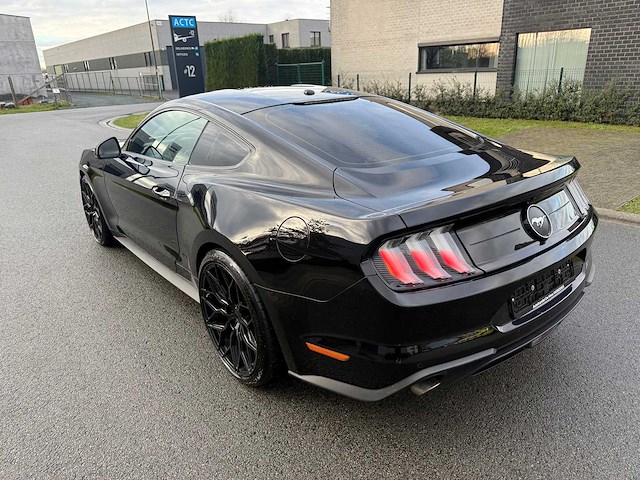 Ford - 2019 - mustang - personenauto - afbeelding 4 van  46