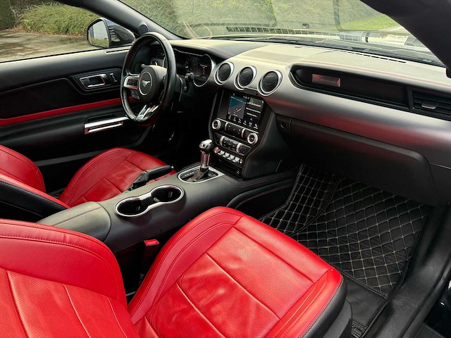 Ford - 2019 - mustang - personenauto - afbeelding 14 van  46