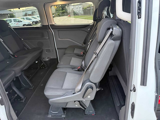 Ford - 2022 - tourneo custom - minibus - personenauto - afbeelding 15 van  33