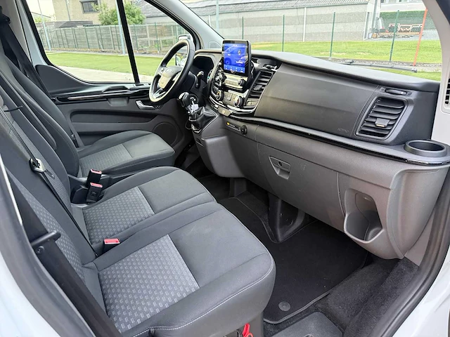 Ford - 2022 - tourneo custom - minibus - personenauto - afbeelding 13 van  33