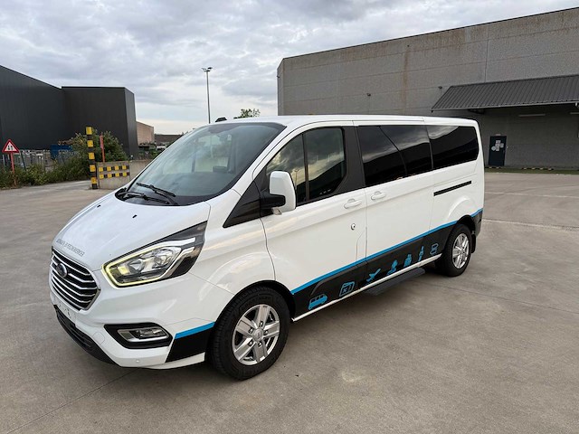 Ford - 2022 - tourneo custom - minibus - personenauto - afbeelding 1 van  24