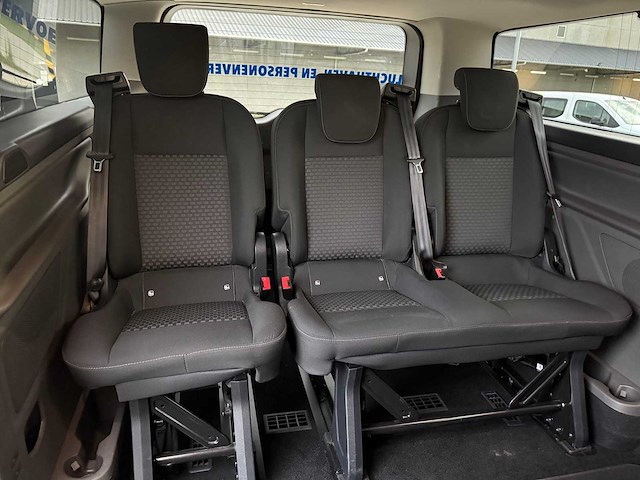 Ford - 2022 - tourneo custom - minibus - personenauto - afbeelding 13 van  24