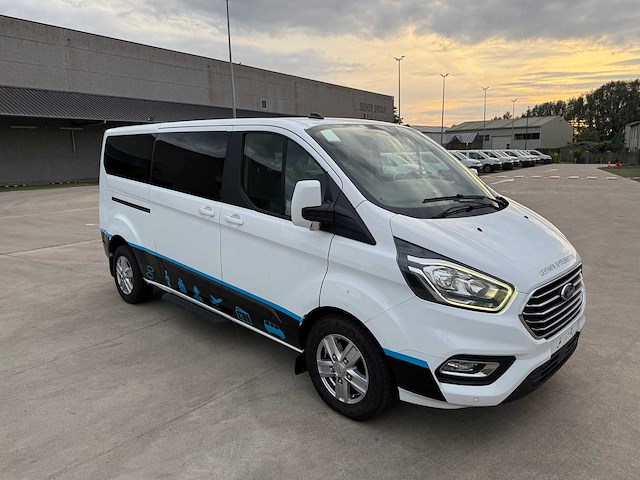 Ford - 2022 - tourneo custom - minibus - personenauto - afbeelding 21 van  24