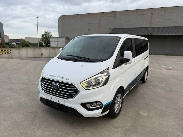 Ford - 2022 - tourneo custom - minibus - personenauto - afbeelding 21 van  33