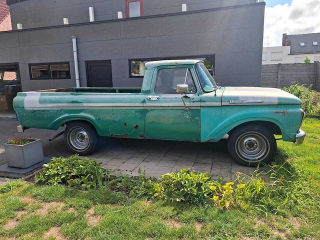 Ford - f-100 - pickup - oldtimer - afbeelding 4 van  11