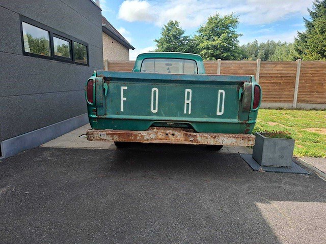 Ford - f-100 - pickup - oldtimer - afbeelding 6 van  11