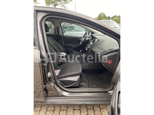 Ford - focus estate (2016) - afbeelding 7 van  32
