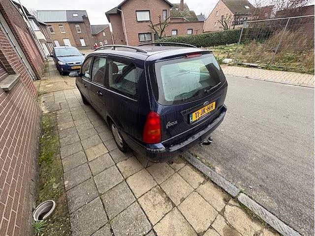Ford - focus wagon - 1.6-16v cool edition - car - 2002 - afbeelding 15 van  15