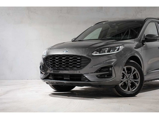 Ford - kuga - 2023 - auto - st line - apple carplay - afbeelding 17 van  19