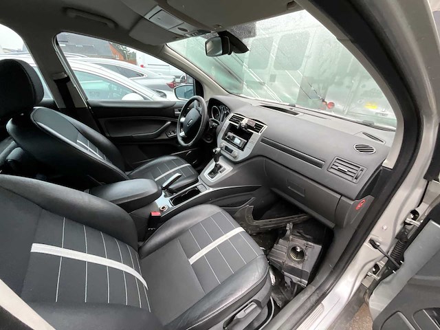 Ford - kuga - personenauto - afbeelding 7 van  11