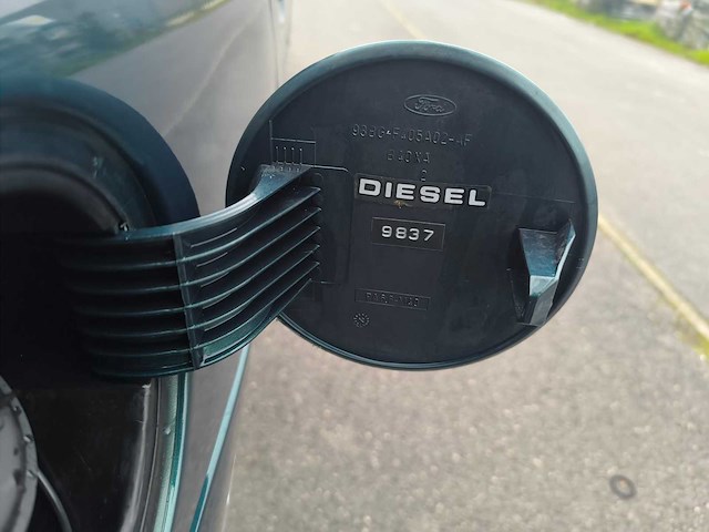 Ford - mondeo – diesel – 1998 – 164.341 km – manueel - afbeelding 3 van  23