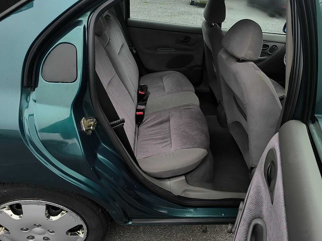 Ford - mondeo – diesel – 1998 – 164.341 km – manueel - afbeelding 4 van  23