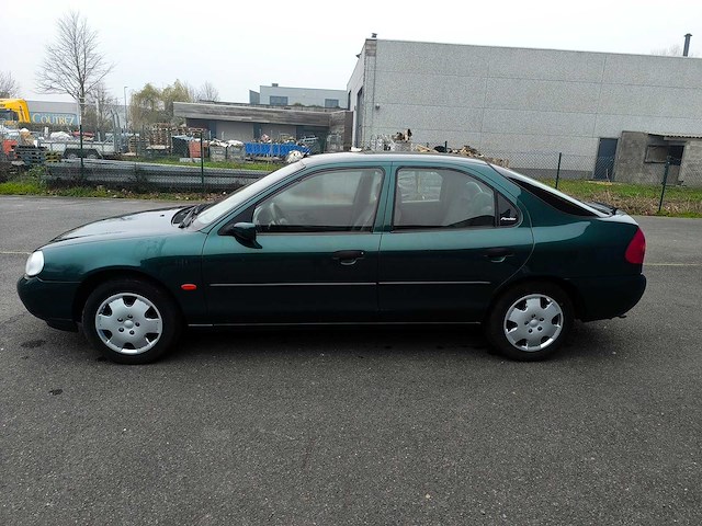 Ford - mondeo – diesel – 1998 – 164.341 km – manueel - afbeelding 12 van  23