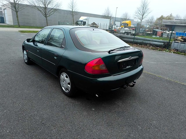 Ford - mondeo – diesel – 1998 – 164.341 km – manueel - afbeelding 17 van  23