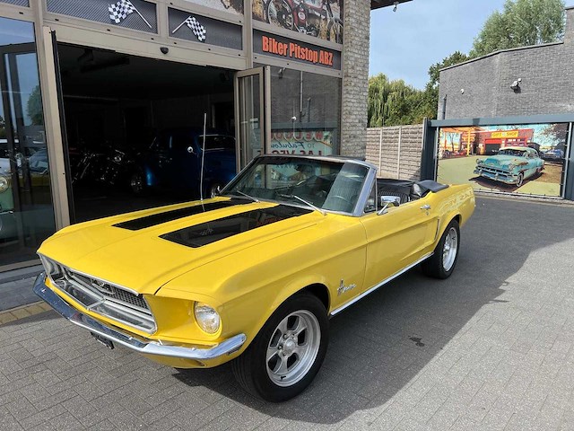 Ford - mustang - car - 1968 - afbeelding 13 van  16