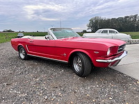 Ford - mustang cabrio - oldtimer - afbeelding 22 van  46