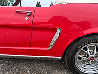 Ford - mustang cabrio - oldtimer - afbeelding 32 van  46